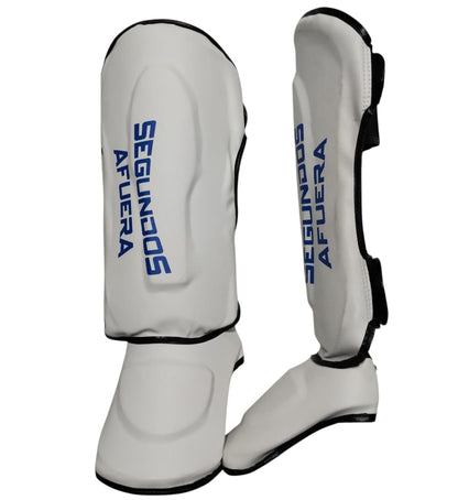 PROTECTOR DE TIBIA RIGIDO PROFESIONAL BLANCO Y AZUL