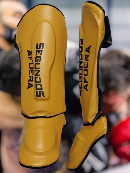 PROTECTOR DE TIBIA RIGIDO PROFESIONAL AMARILLO