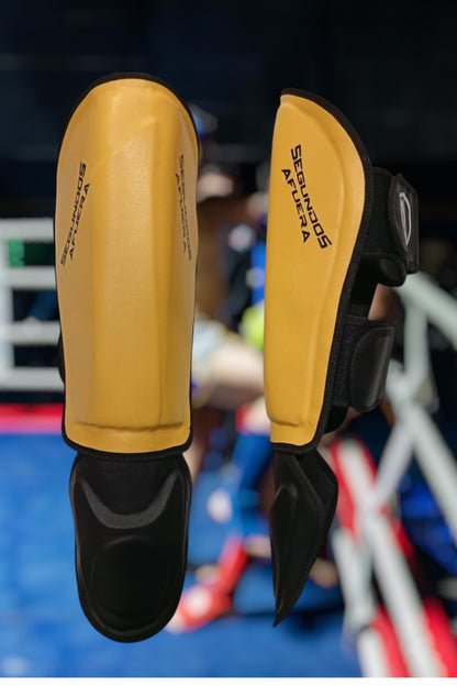 PROTECTOR DE TIBIA RIGIDO PROFESIONAL AMARILLO.
MODELO ESCARLATA