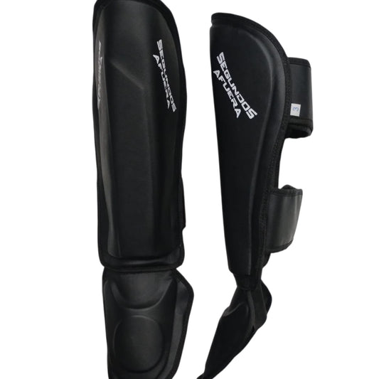 PROTECTOR DE TIBIA RIGIDO PROFESIONAL NEGRO. 
MODELO ESCARLATA