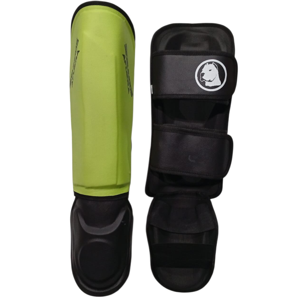 PROTECTOR DE TIBIA RIGIDO PROFESIONAL VERDE.
MODELO ESCARLATA
