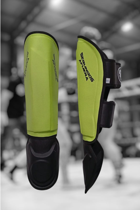 PROTECTOR DE TIBIA RIGIDO PROFESIONAL VERDE.
MODELO ESCARLATA